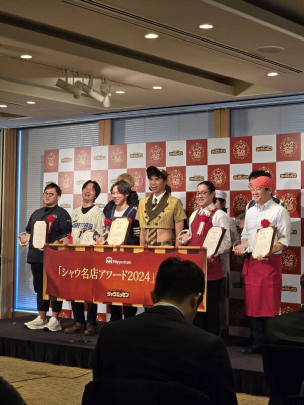 でぶちゃん！ ラーメン屋なのにシャウエッセンの「シャウ名店アワード2024」金賞受賞