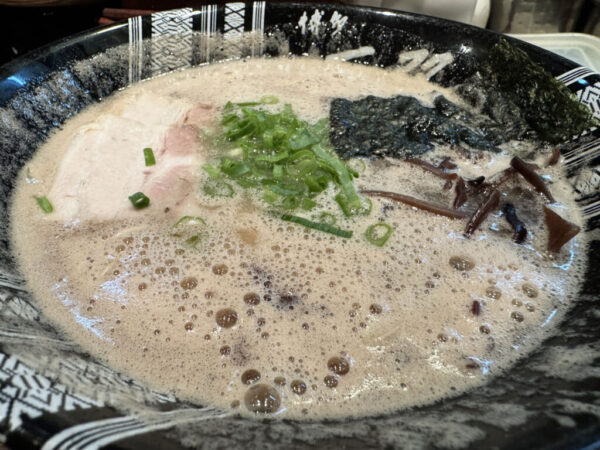 博多ラーメンが人気の博多の博多ラーメン店『博多一双』に行った結果