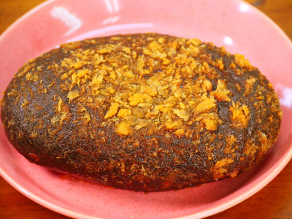 【史上最強と断言】デイリーヤマザキで買える「激辛すぎる鬼カレーパン」を食べた結果
