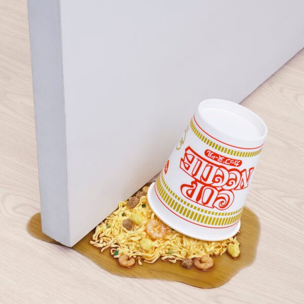 カップヌードル、こんなになっちゃった……、なっちゃったからには……、もう、ね……
