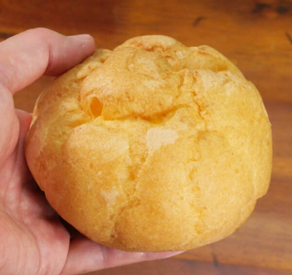 ローソンのでかすぎるシュークリーム「でっかいシュー」がマジででかすぎる