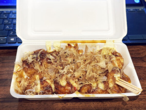 【大阪】深夜まで営業している「超ウマイたこ焼き」が食べられる店があるけど教えられない