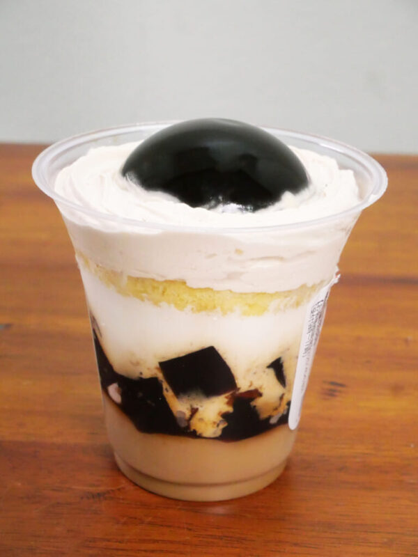コーヒーゼリーを極めたコーヒーゼリー好きに食べてほしいファミマのコーヒーゼリー