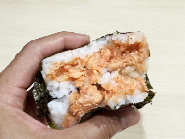 タイのセブンイレブンのおにぎりの具がめっっっちゃ多すぎて最高な件