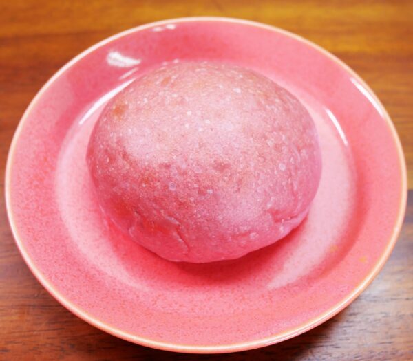 まだローソンの「クリームたっぷり!ふわもち冷やしクリームパン」を触ってないですと?