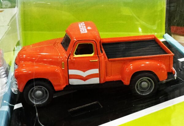 マレーシアのセブンイレブン限定のクルマのダイキャストトラックが良き